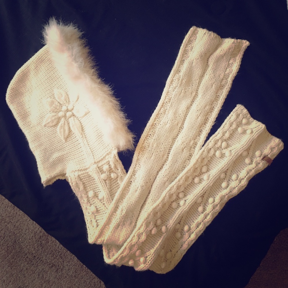 Woolrich Hooded Scarf with faux fur